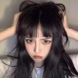 我的肠胃猛然发出了一声巨响，音效就像是拉长版的“咕~噜~姆”