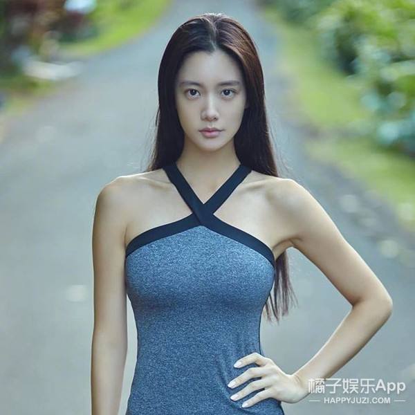 飞机上的跑车