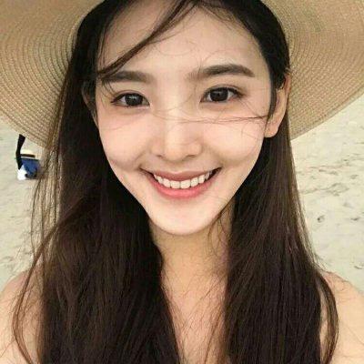 父子连人带车滑入河中，2名夜钓者下水救援致4人被困